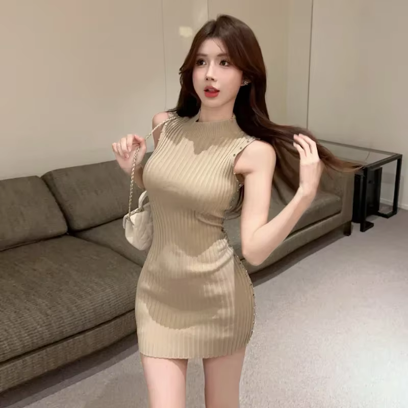 Kimtiendra mo-Mini robe sexy à rivets pour femmes, col mi-haut, taille enveloppée, robes moulantes, 