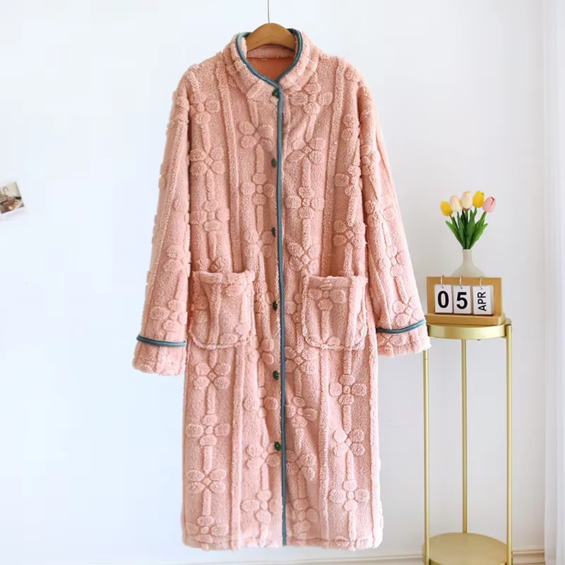 Chemise de nuit en flanelle pour femmes, peignoir doux et mignon, col montant, boutons, robe de mais