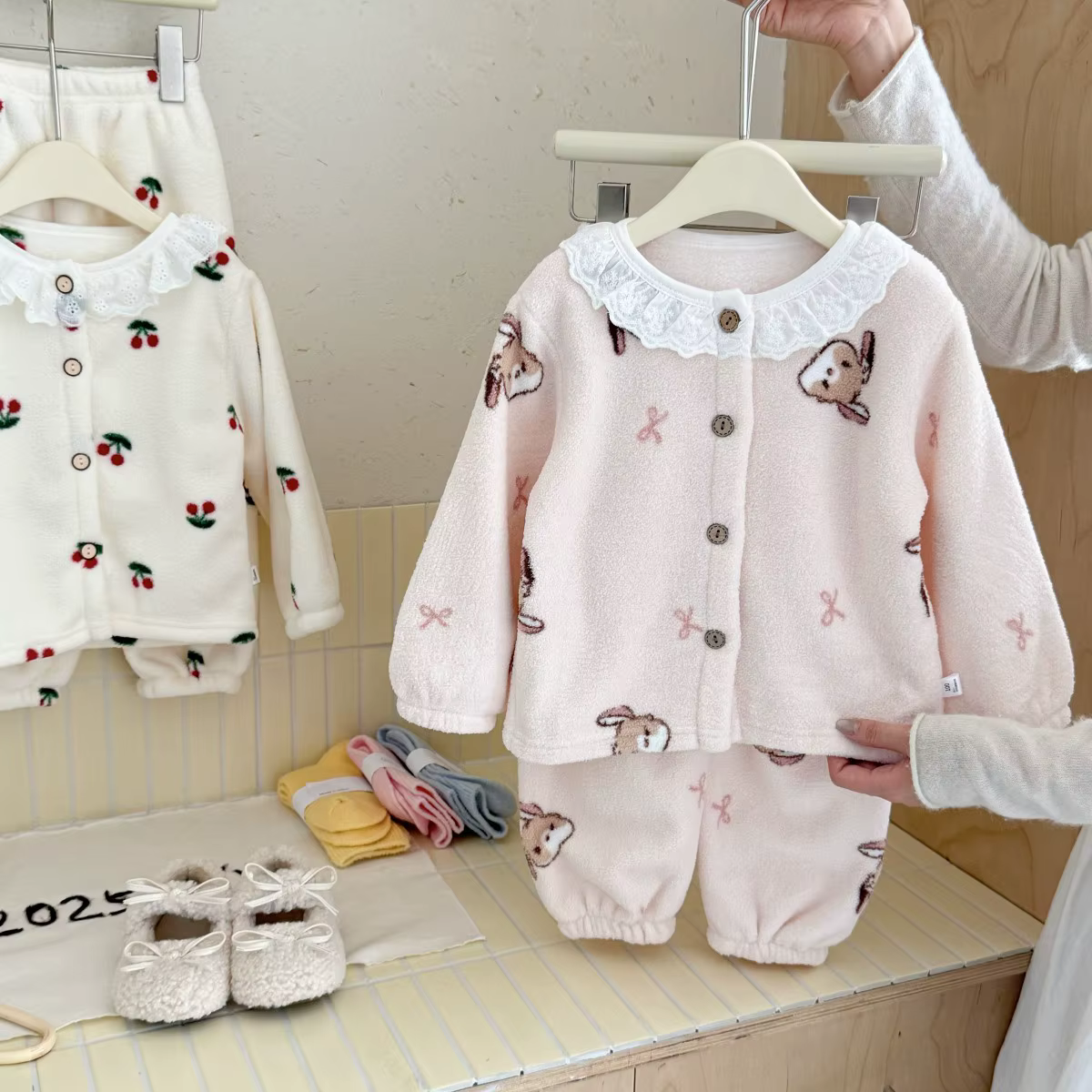 Ensemble pyjama d'hiver 2 pièces pour bébé fille, polaire chaude, garniture en dentelle, haut à manc