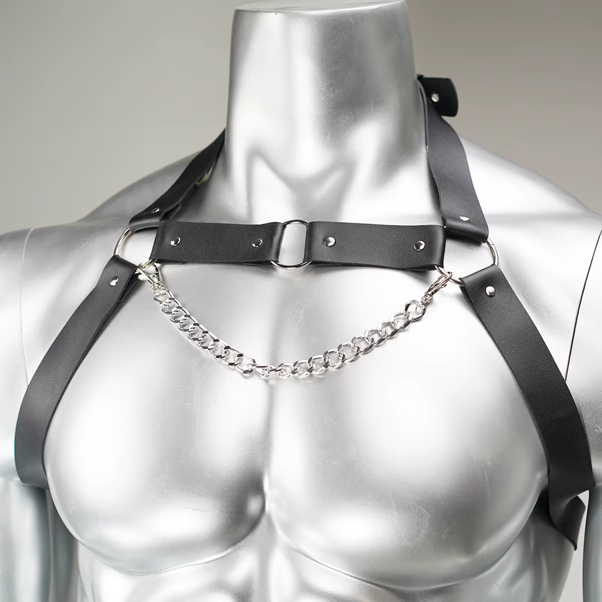 Harnais de poitrine en cuir avec chaînes, tenue quotidienne, lingerie chaîne de corps en cuir, acces