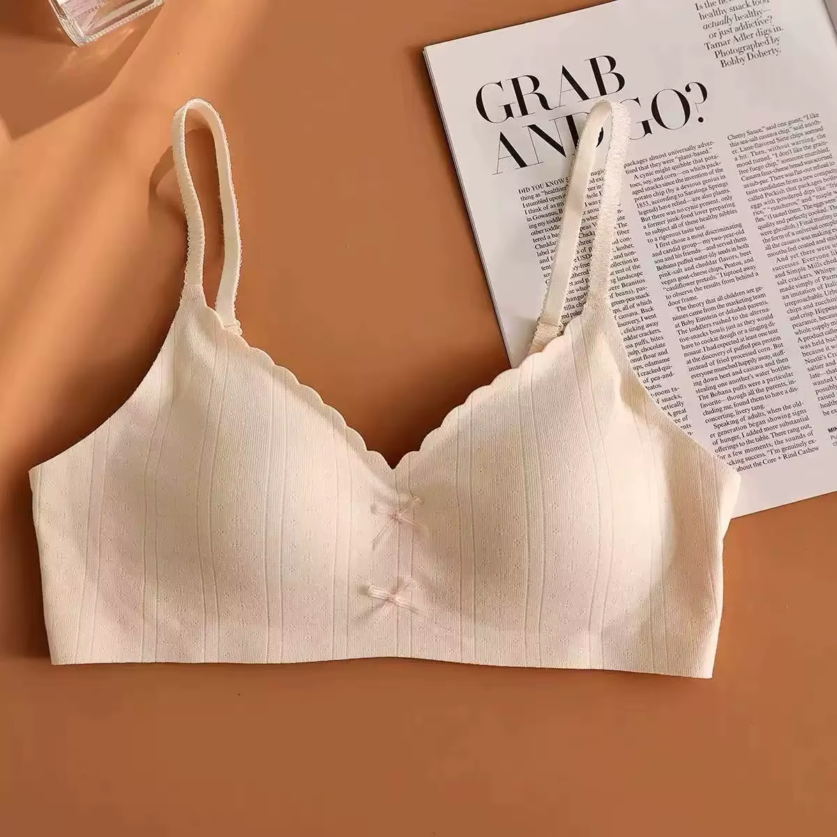 Soutien-gorge dos sans couture pour femmes, sans anneau en acier, petite poitrine push-up, Anti-affa