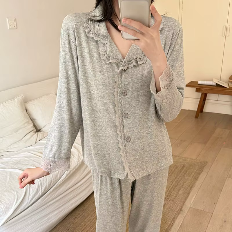 Nouveaux pyjamas pour femmes 2026 – Ensemble deux pièces en modal et dentelle à petit col, cardigan 