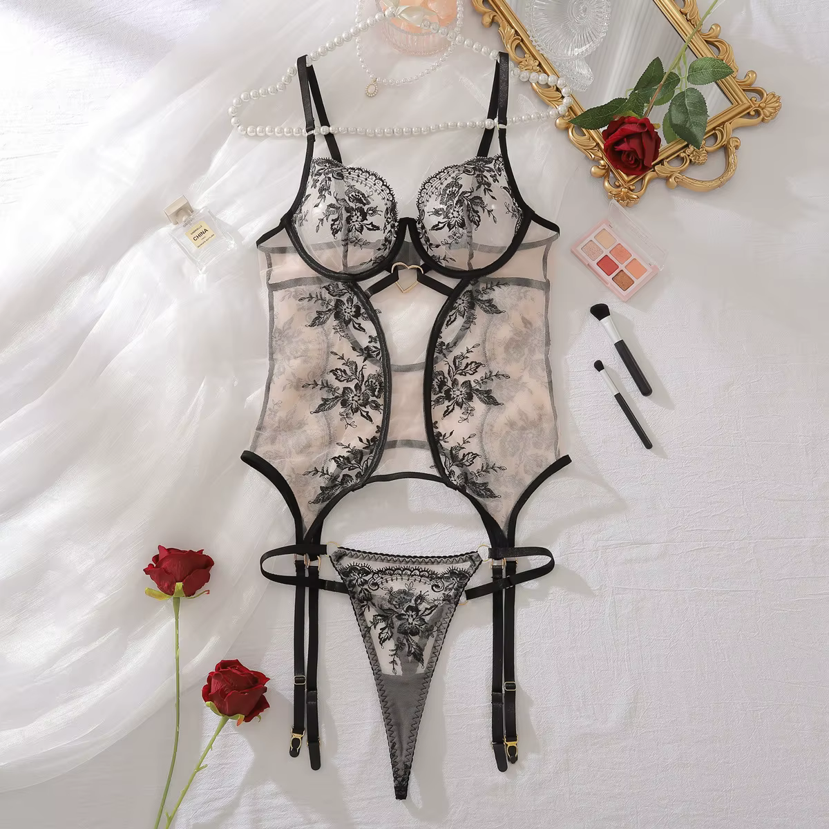 Ensemble de lingerie sexy en dentelle de luxe pour femmes, ultra-fin, transparent, broderie en maill