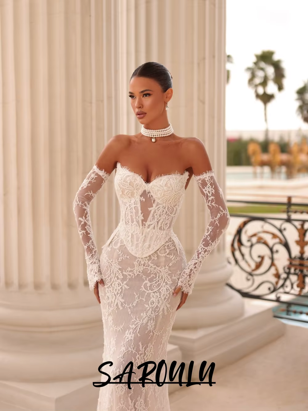Robe de mariée sirène ajustée style corset, élégante et personnalisable, avec manches longues en den