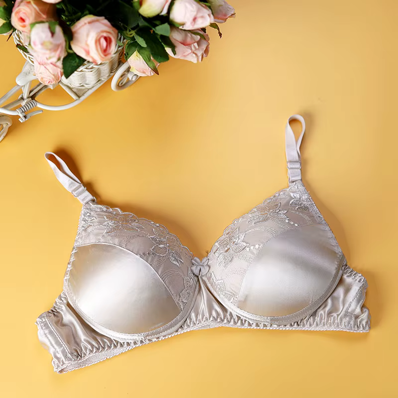 Soutien-gorge en dentelle de soie de mûrier naturelle sans jantes fines bretelles réglables soutien-