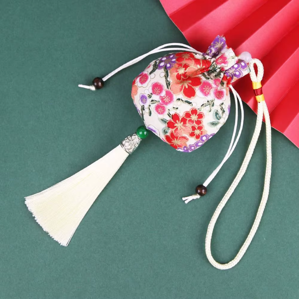 Sachet en tissu imprimé à suspendre pour herbes parfumées, petite pochette à pompon, porte-monnaie,