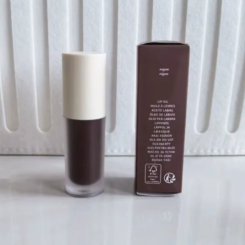Baume à lèvres Fashion RHO brillant effet repulpant, parfum vanille beige, soin hydratant et exfolia